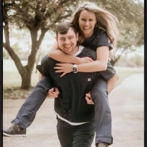 Meet your Posher, Caitlin